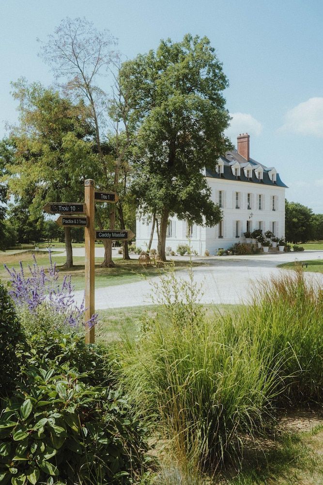 Domaine Du Roncemay - Hôtel, Restaurants, Spa & Golf 1