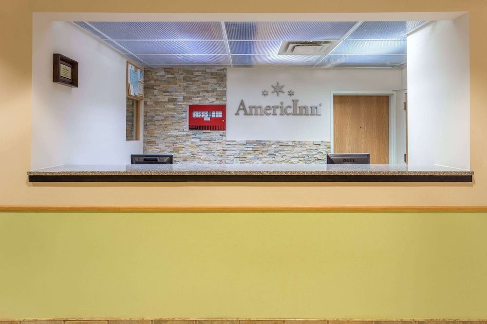 AmericInn by Wyndham Streator 2