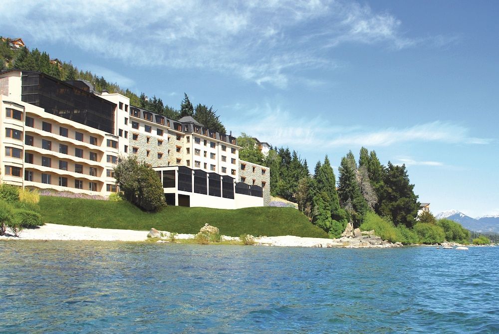 Alma Del Lago Suites & Spa 1