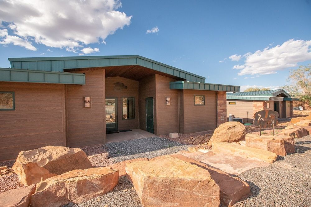 Cougar Ridge Resort 2