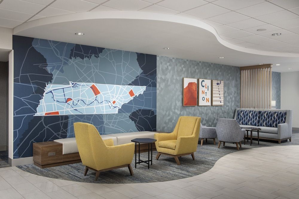 Holiday Inn Express & Suites KNOXVILLE-CLINTON by IHG 2