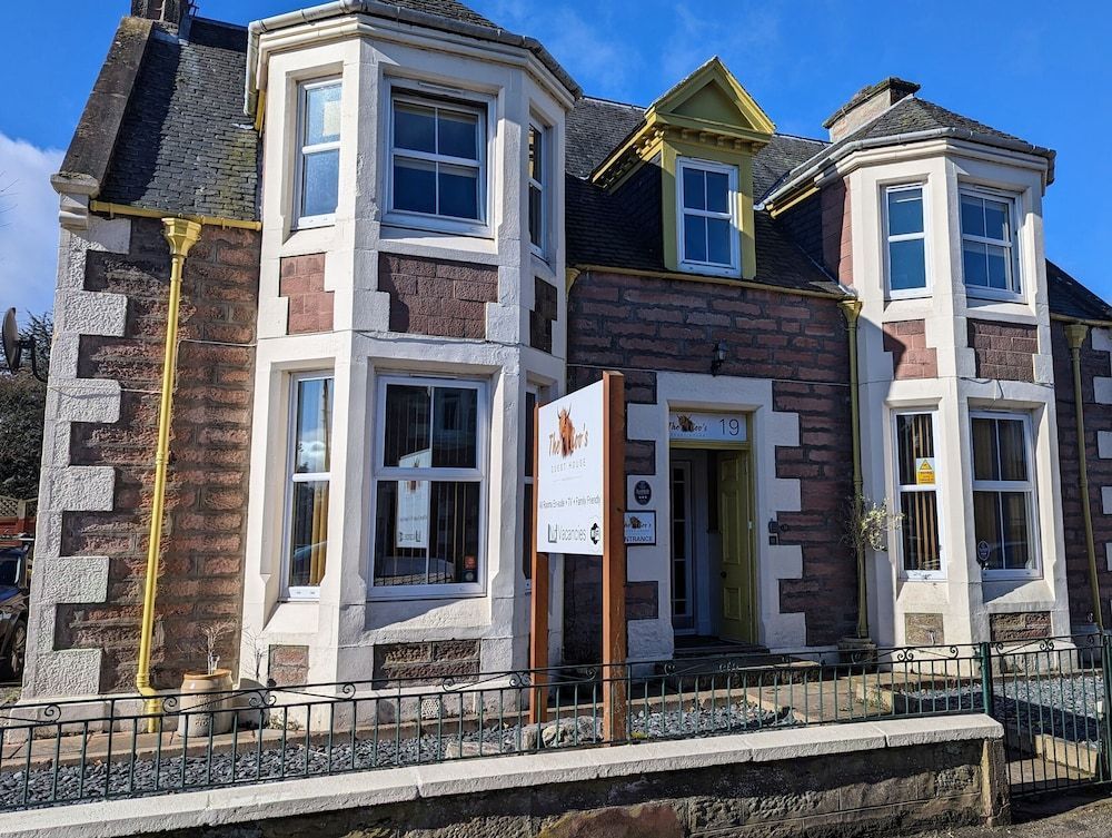 The Coo's Guest House 1