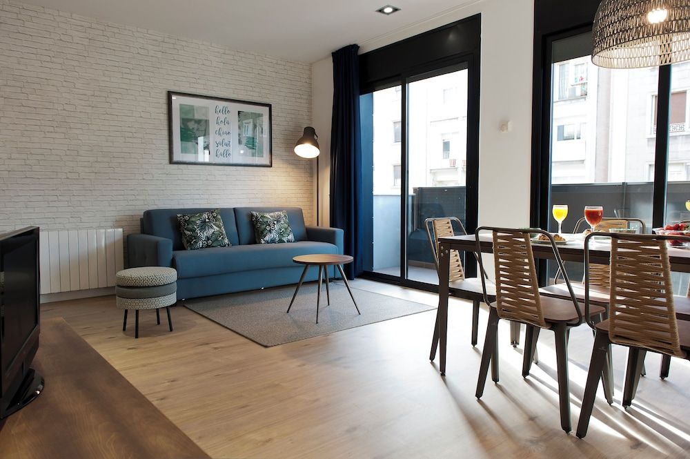 MH Apartments Sant Pau 1