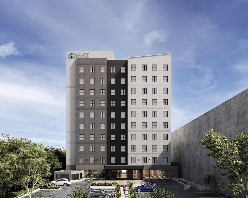 Hyatt Place Merida/ Via Montejo 1