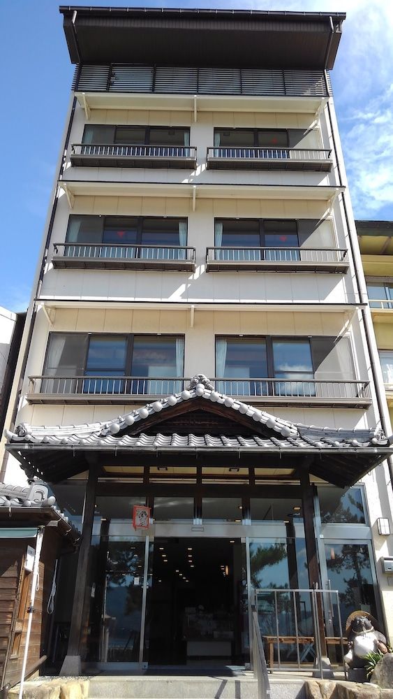 Sakuraya 1