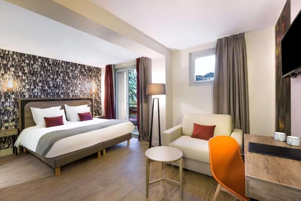 BEST WESTERN La Porte des Châteaux 1