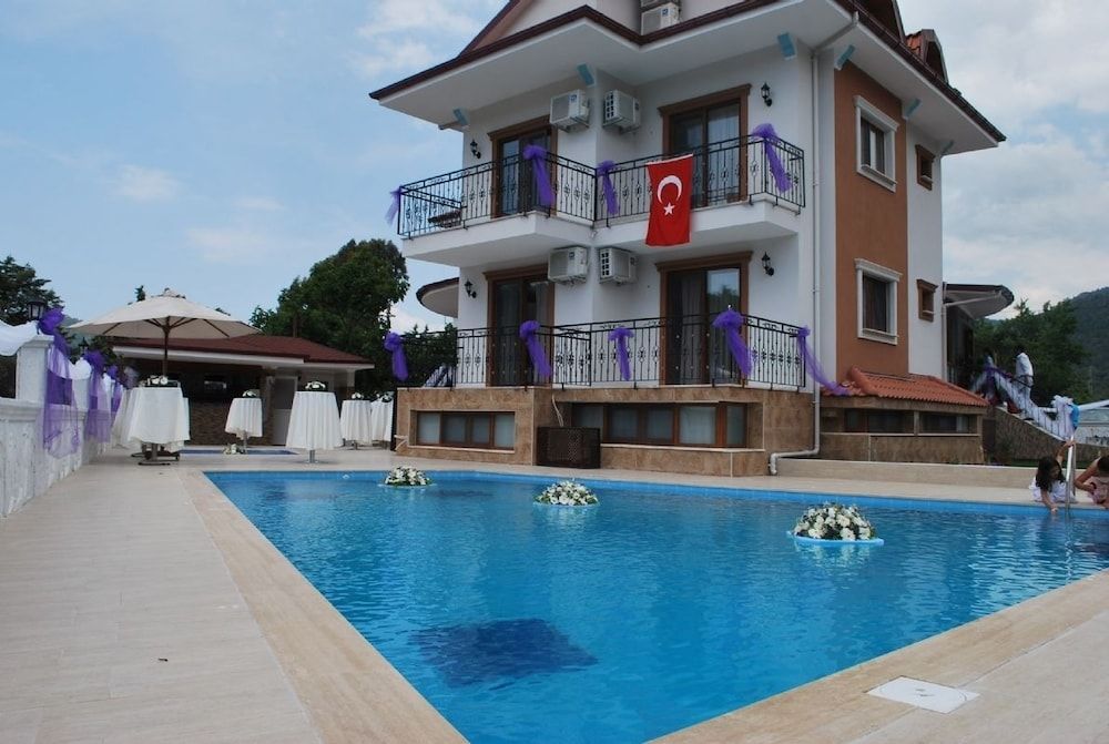 Paris - Göcek - Funda Hotel - Göcek