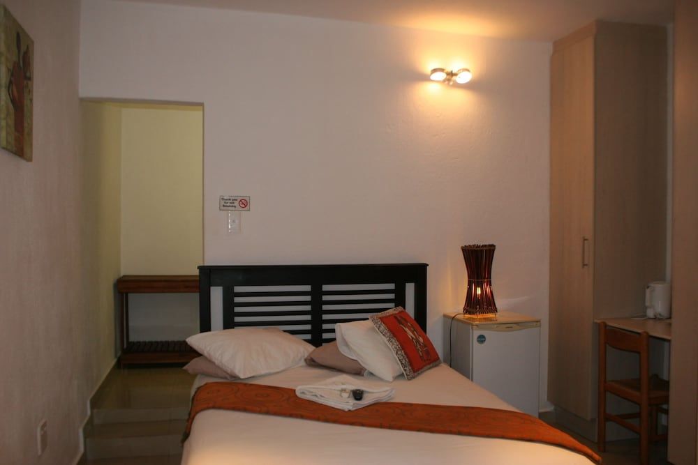 Villa-Candilabra Guesthouse 2