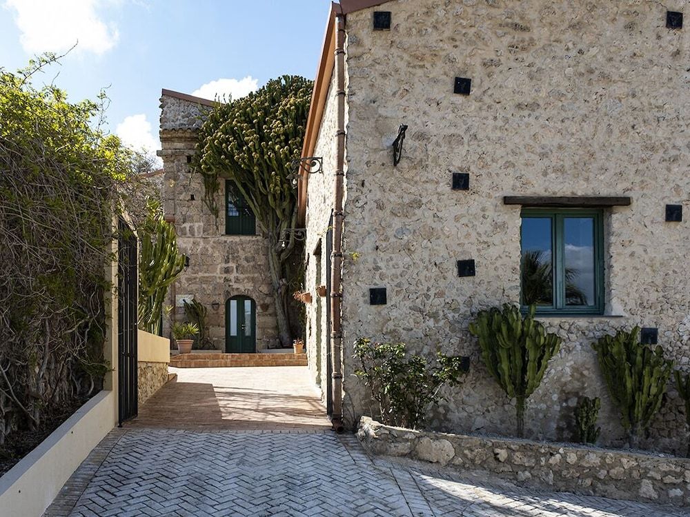 Baglio Làuria 1
