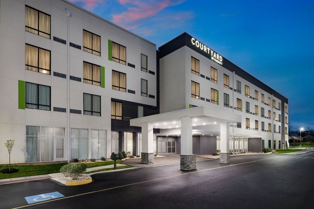 Courtyard by Marriott New Castle 1