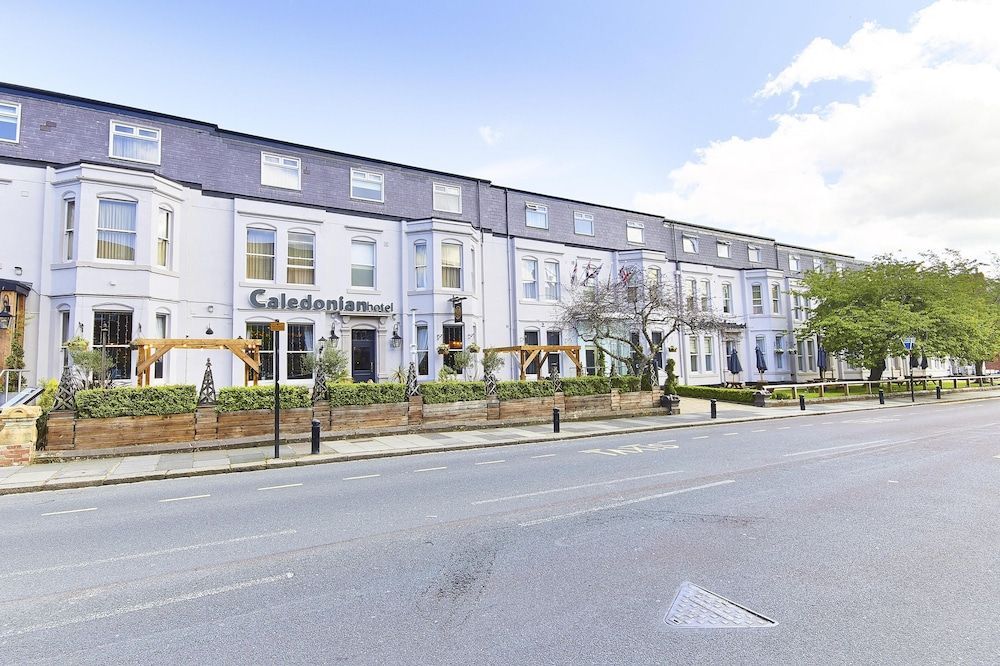 Caledonian Hotel 1