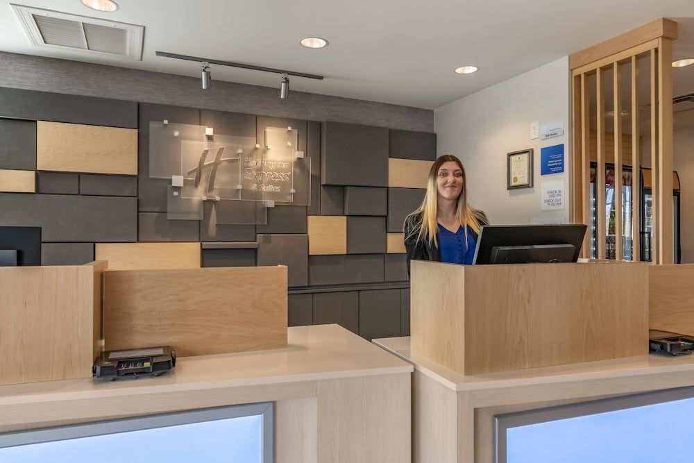 Holiday Inn Express & Suites CARLISLE SOUTHWEST – I-81 by IHG 1