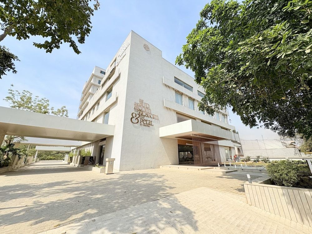 The Parterre - SG Highway Ahmedabad 1