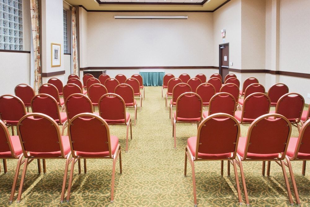 Holiday Inn Express & Suites PORTLAND-NW DOWNTOWN by IHG 1