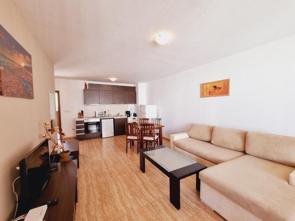 Top Apartments 2