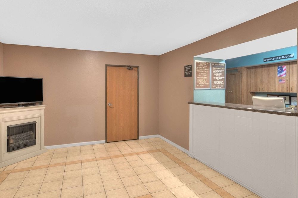 Super 8 by Wyndham Augusta 2
