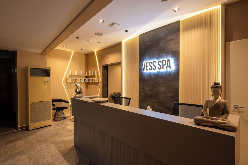 Vess Hotel 2