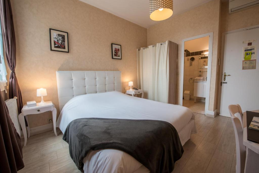 Logis Hotels - Au Colombier du Touron 1
