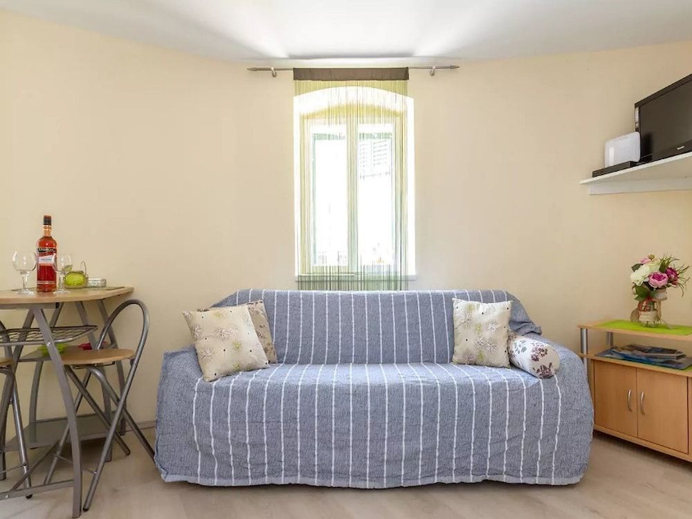 Apartment Bova 1