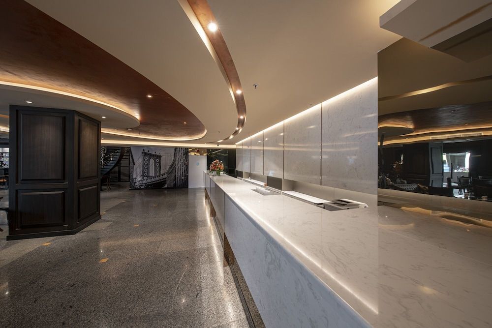 Manhattan Hotel Bangkok 2