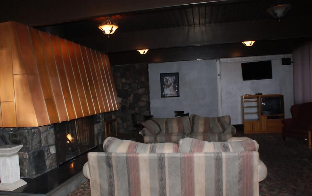 Burntwood Hotel and Restaurant 2