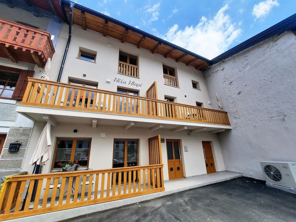 Apartments Hlapi with SPA 1