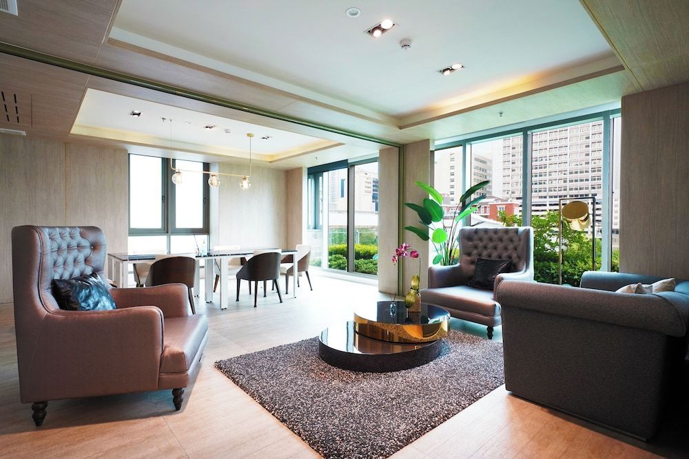 The Rich Residence Sukhumvit Nana 2