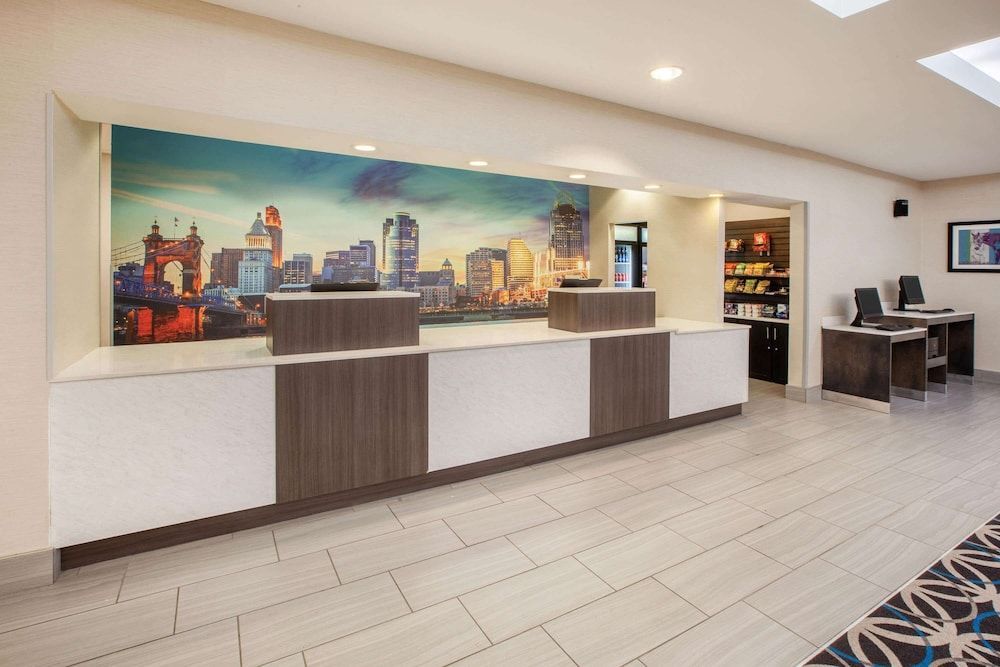 La Quinta by Wyndham Cincinnati Airport Florence 2