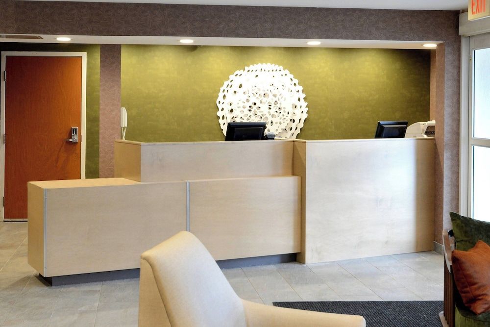 Fairfield Inn Greensboro Airport 2