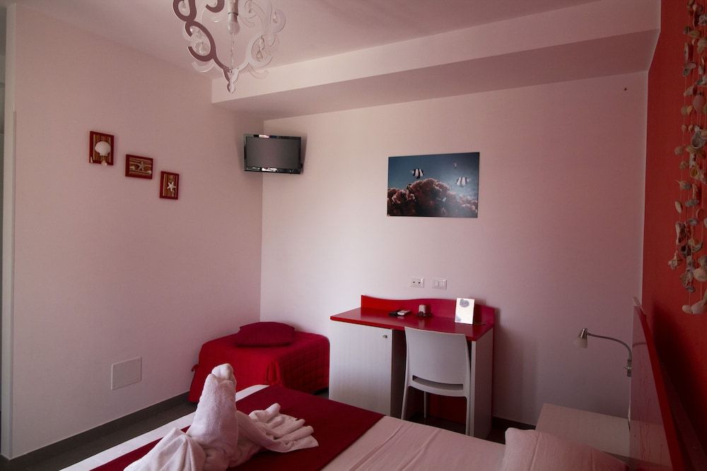 D E P E N D A N C E - Hotel Arte Mare - camere in via del mulino 45 2