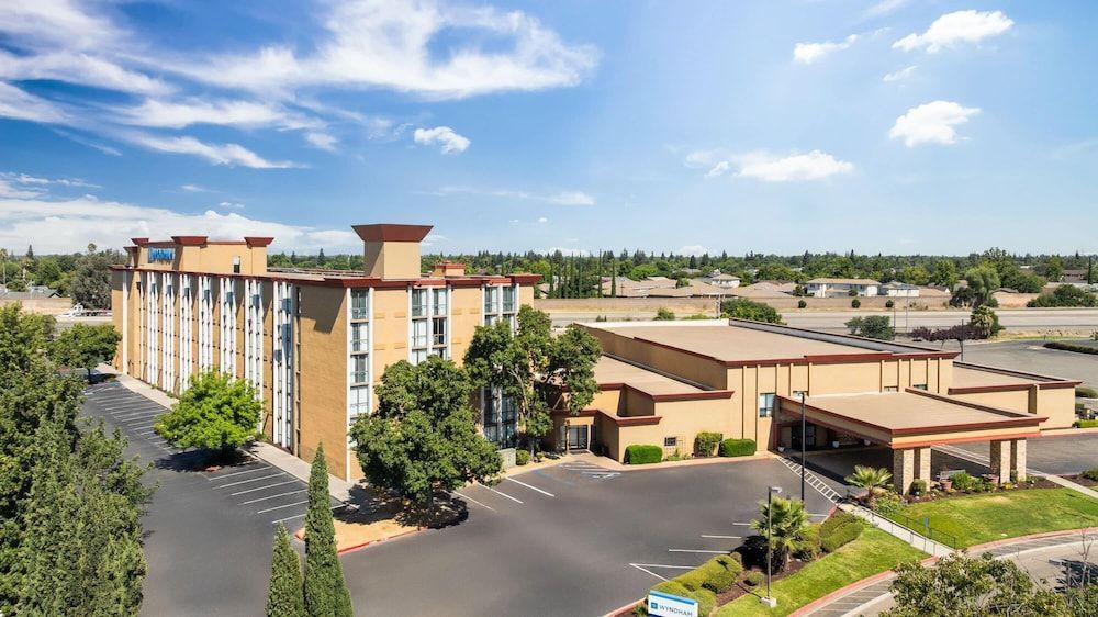 Wyndham Sacramento 1