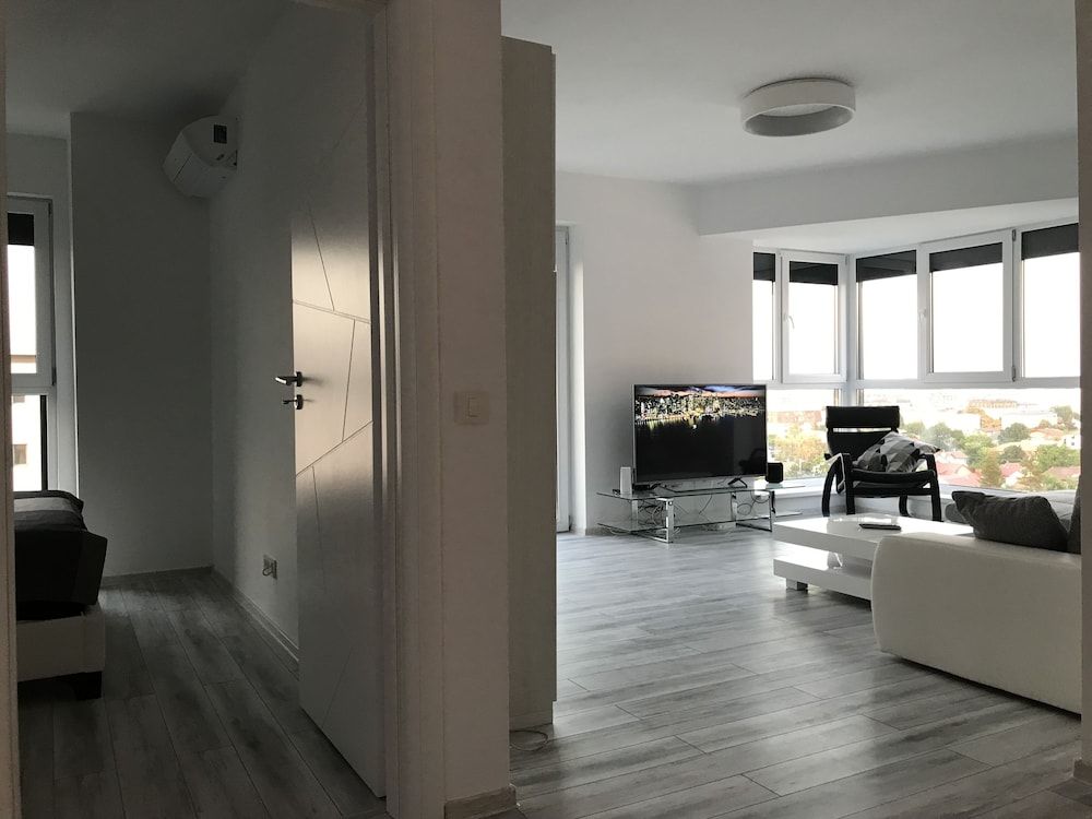 Luxury Westpark 2 Residence Lake View W4 2