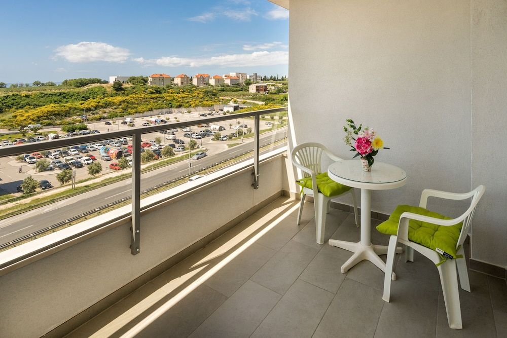 A1 - Modern apt With the Terrace & sea View 1