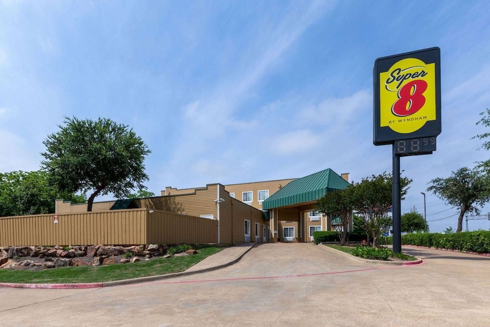 Super 8 by Wyndham Garland Rowlett East Dallas Area 1