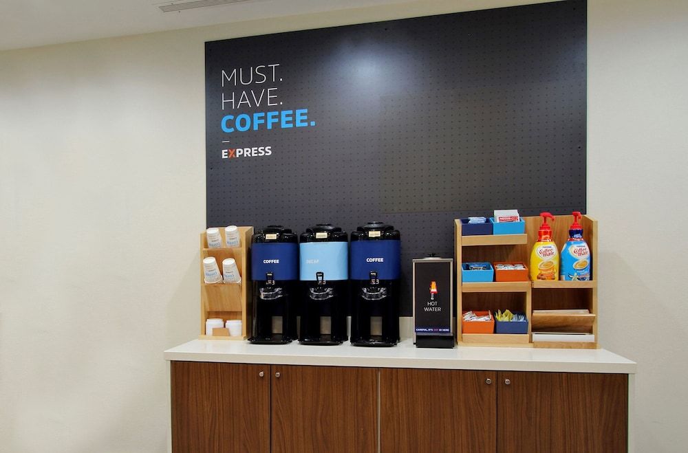 Holiday Inn Express & Suites AUSTIN SW - SUNSET VALLEY by IHG 2