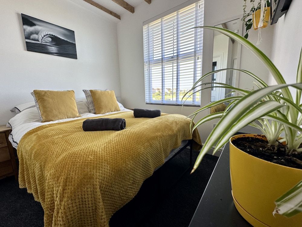 Breakers Guest House 1