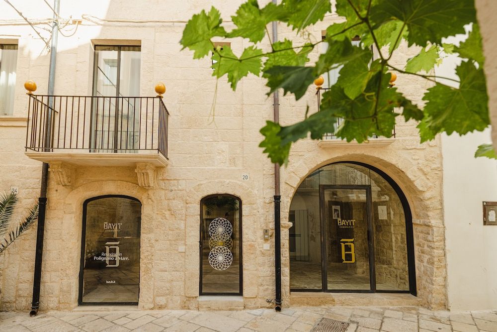 BAYIT Charming Place 1
