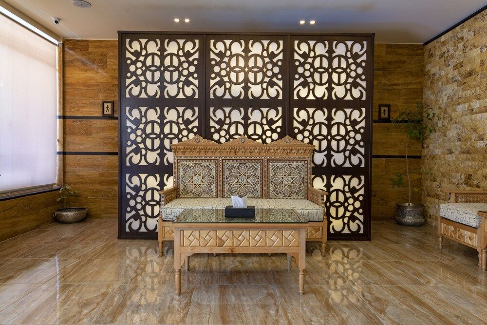 Town Season Hotel 2