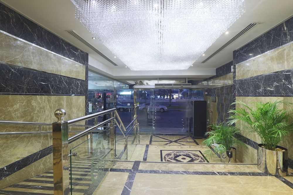 Queen Palace Hotel 2