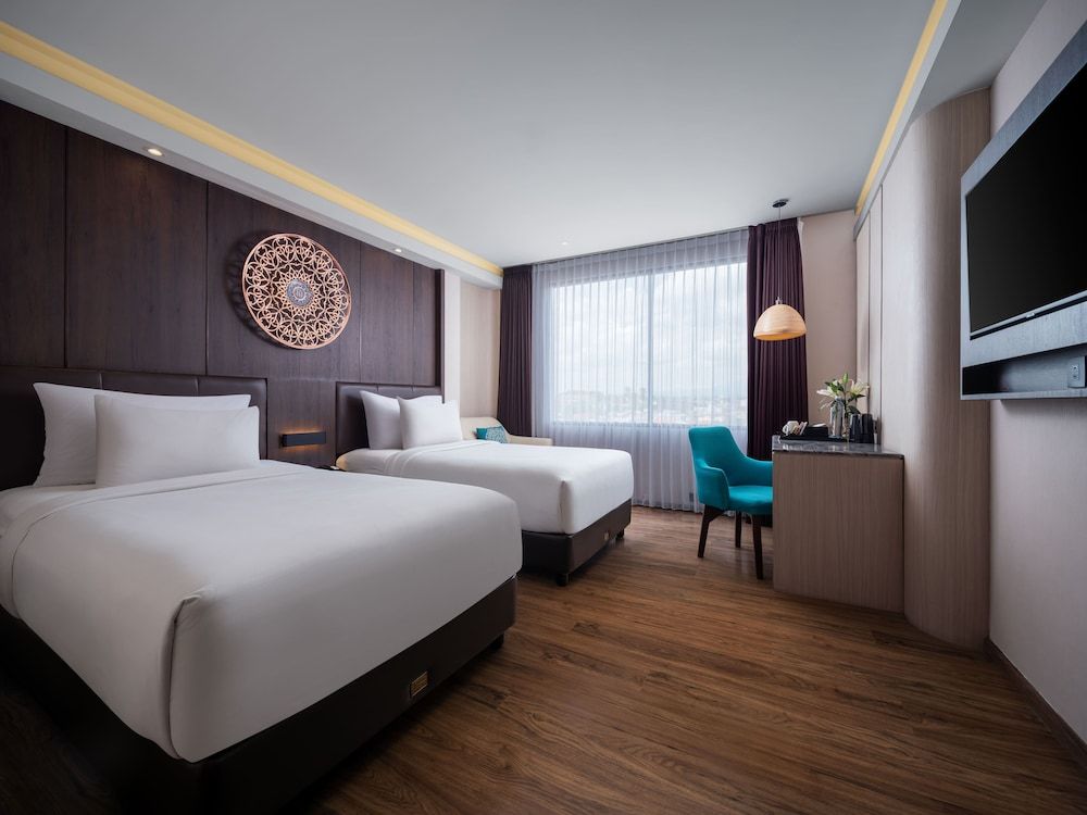 The Manohara Hotel Yogyakarta 1