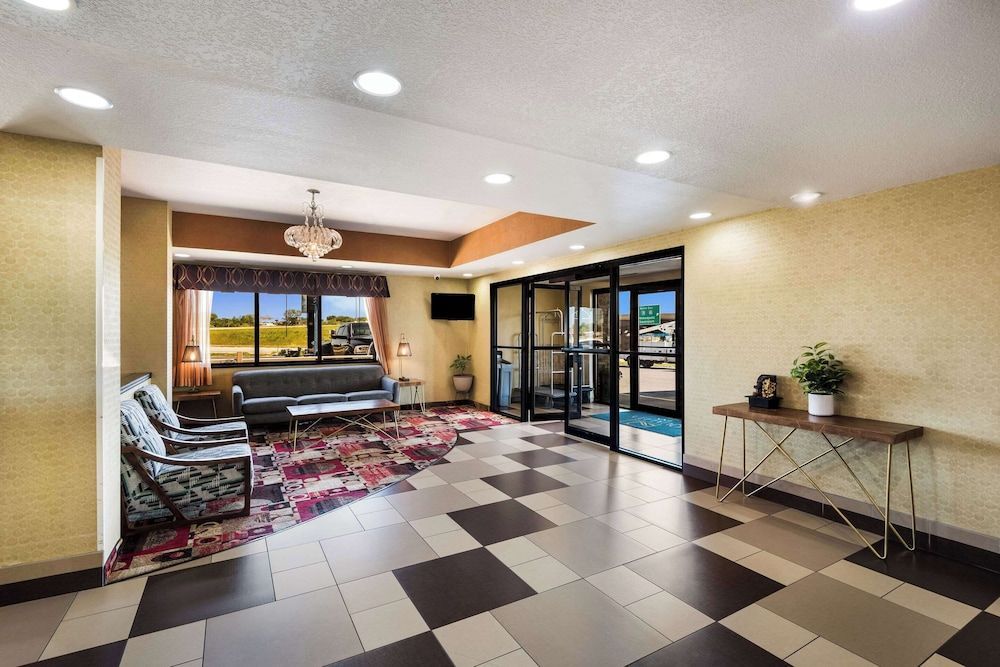Quality Inn Des Moines North 1