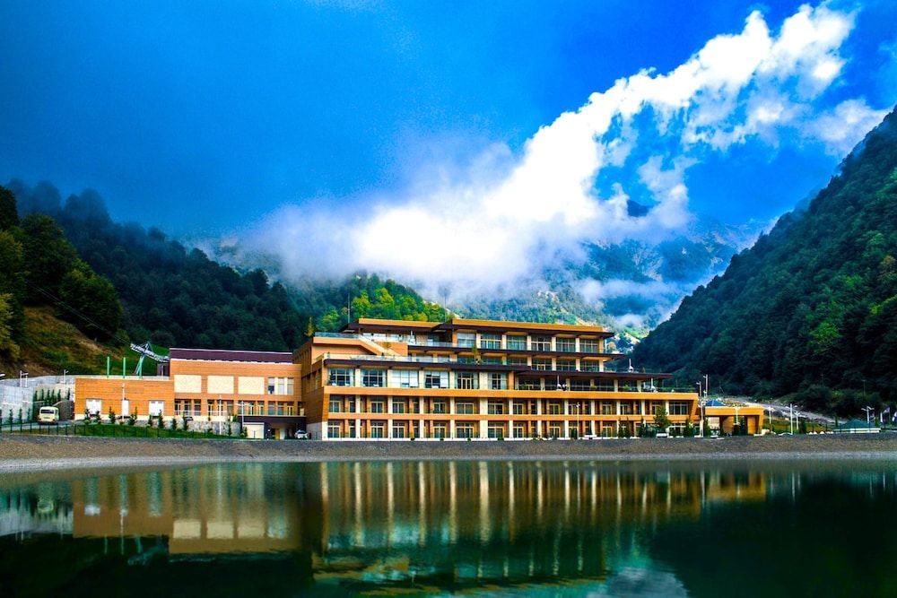 Qafqaz Tufandag Mountain Resort Hotel 1