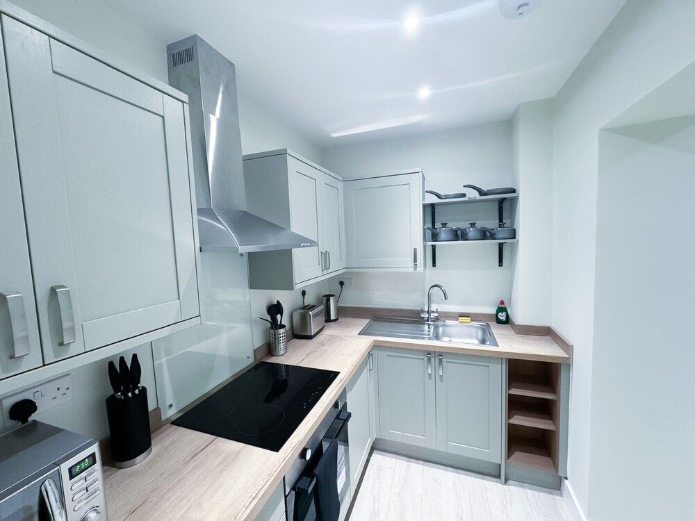 142 Huntingdon Town Centre Apartments 1