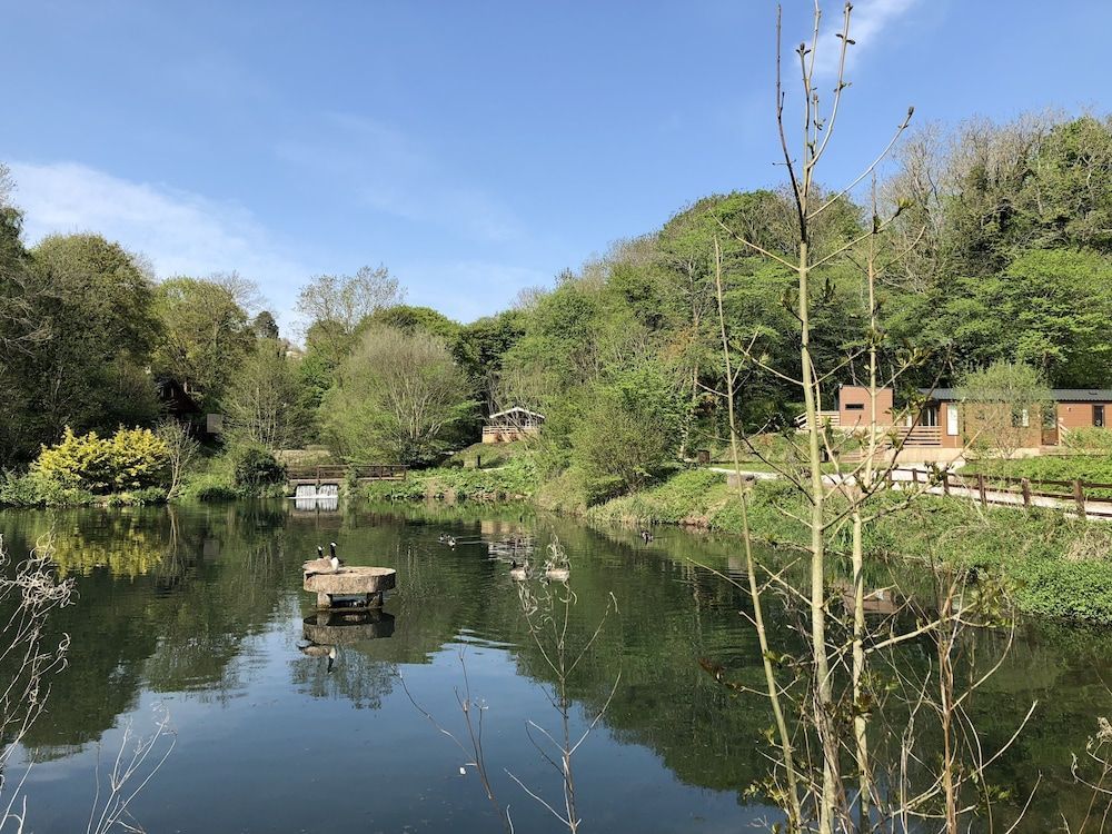 Herons Lake Retreat 1