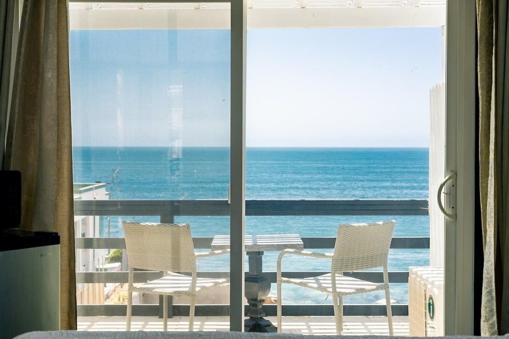 Laguna Cove Hotel 1