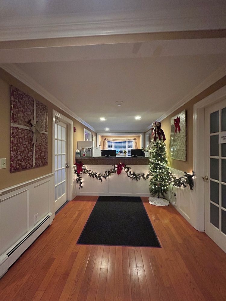 Golden Gables Inn Dazzler Select by Wyndham 2