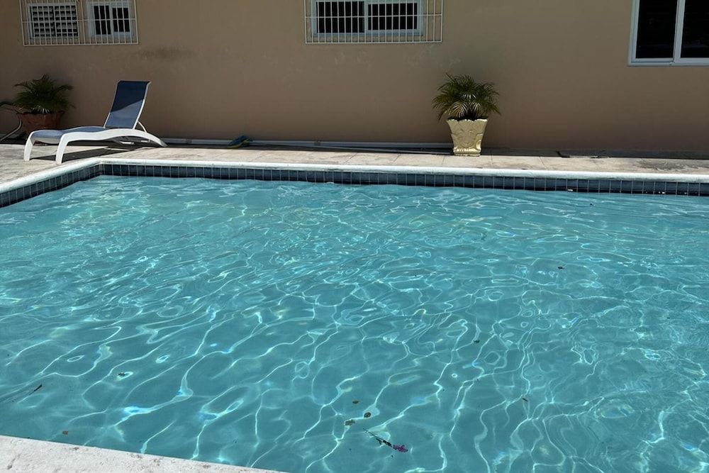Sleeps2 - Private Pool - King Bed - AirCon 1