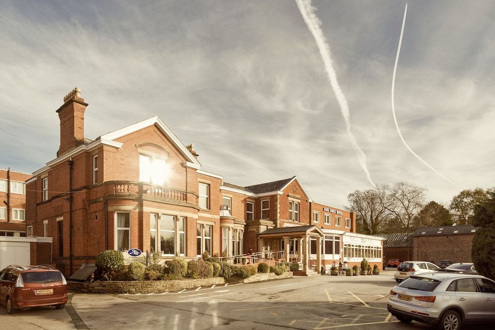 Alma Lodge Hotel & Events Venue 1