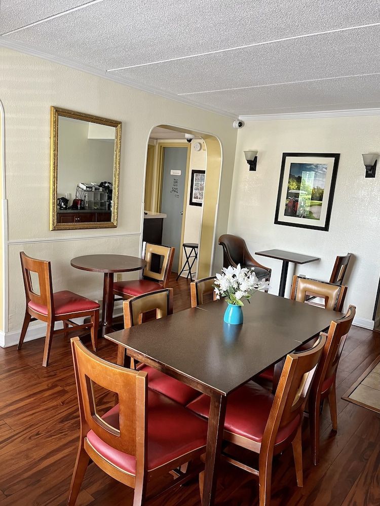West Bank Inn 2