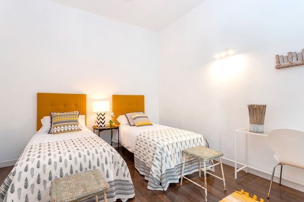 Genteel Home Larios 2